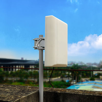 Vertical Polarization 15dBi VHF Panel Antenna for DVB-S Receiver and Android Smart TV Box